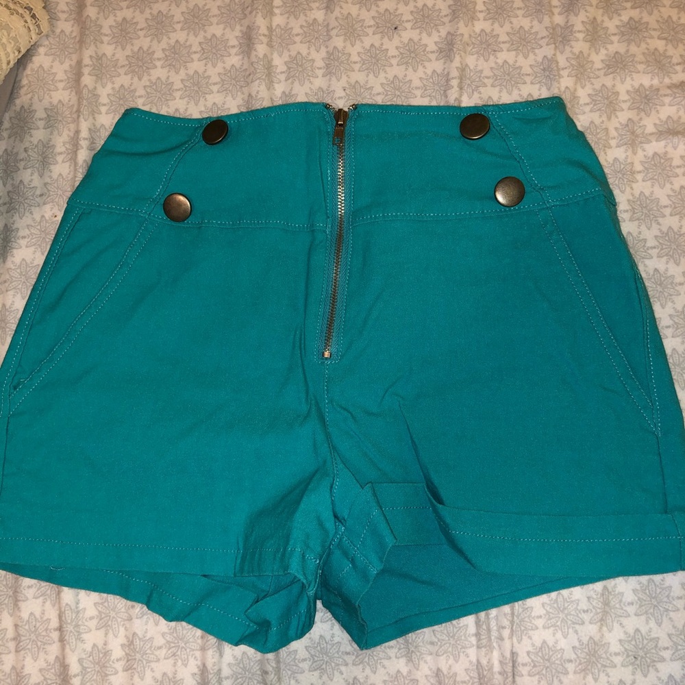 stretchy shorts